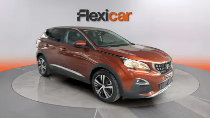 Usado Peugeot 3008 Allure 131 CV (96 kW) 2020 Naranja SUV