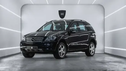 Käytetty Mercedes ML320 224 HP (164 kW) 2008 Musta Katumaasturi