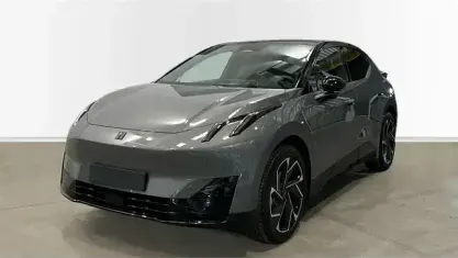 Usado Lynk & Co 02 200 kW (272 CV) 2025 Gris Pickup/Camioneta
