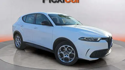 Blanco Usado 2023 Alfa Romeo Tonale Sprint SUV | 20.490 € (Precio justo)