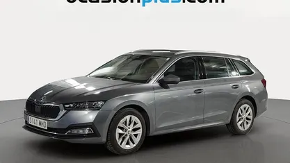 Usado Skoda Octavia Selection 150 CV (110 kW) 2023 Gris Familiar