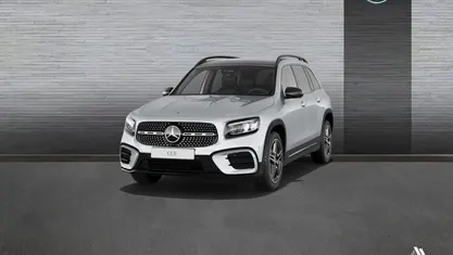 Plateado Usado 2025 Mercedes GLB200 SUV | 48.900 € (Precio justo)