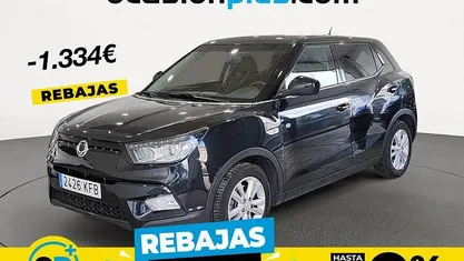 Negro Usado 2017 Ssangyong (KGM) Tivoli Limited SUV | 10.556 € (Precio justo)