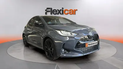 Usado Toyota Yaris Hybrid Sport 130 CV (95 kW) 2025 Gris Berlina