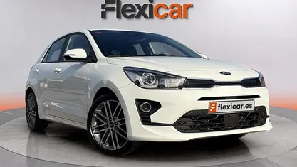 Blanco Usado 2021 Kia Rio Berlina | 13.990 € (Buen precio)