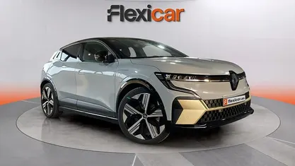 Usado Renault Megane E-Tech Techno 160 kW (218 CV) 2023 Gris Berlina