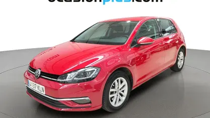 Usado VW Golf VII Advance 125 CV (91 kW) 2018 Rojo Utilitario