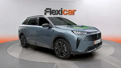Usado Peugeot 5008 GT 136 CV (100 kW) 2024 Gris SUV