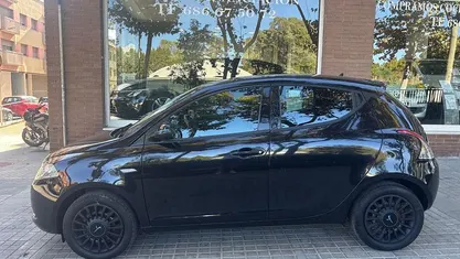 Usado Lancia Ypsilon S 69 CV (50 kW) 2014 Negro Utilitario