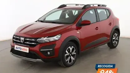Usado Dacia Sandero Comfort 91 CV (66 kW) 2022 Rojo Berlina