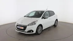 Blanco Usado 2018 Peugeot 208 Style Utilitario | 8799 € (Precio justo)