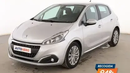 Usado Peugeot 208 Allure 100 CV (73 kW) 2017 Gris Utilitario