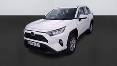 Blanco Usado 2021 Toyota RAV4 Hybrid Business Edition SUV | 33.100 € (Precio justo)