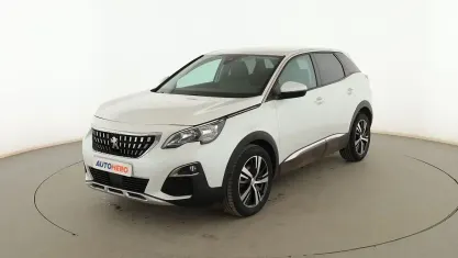 Usado Peugeot 3008 Allure 130 CV (95 kW) 2019 Blanco SUV