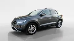 Gris / plata Usado 2024 VW T-Roc Life SUV | 24.490 € (Precio justo)