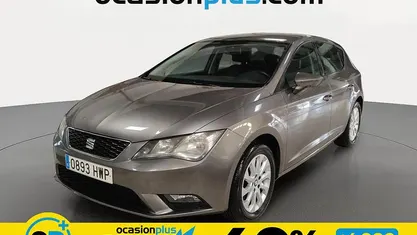 Usado Seat Leon Style 105 CV (77 kW) 2014 Gris Utilitario