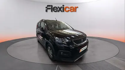 Usado Peugeot Rifter Allure 102 CV (75 kW) 2018 Monovolumen