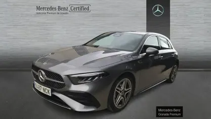 Usado Mercedes A180 136 CV (100 kW) 2025 Gris Berlina