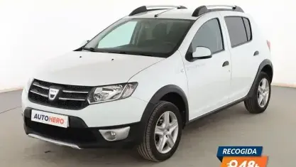Usado Dacia Sandero Stepway 90 CV (66 kW) 2015 Blanco Berlina