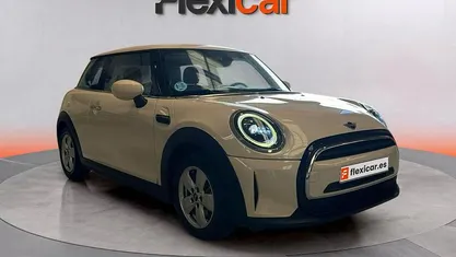 Usado Mini ONE 102 CV (75 kW) 2021 Beige Utilitario