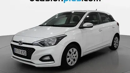 Usado Hyundai i20 75 CV (55 kW) 2019 Blanco Utilitario