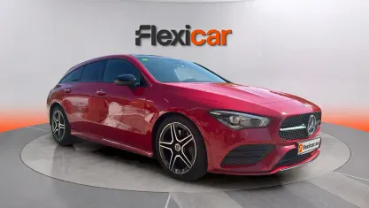 Usado Mercedes CLA200 Shooting Brake 163 CV (119 kW) 2019 Rojo Familiar
