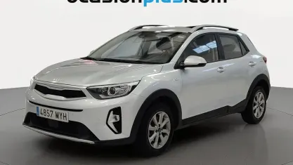Usado Kia Stonic 79 CV (58 kW) 2025 Gris SUV