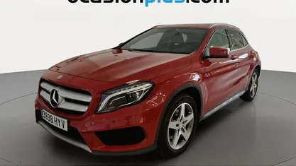 Usado Mercedes GLA220 Urban 170 CV (125 kW) 2014 Rojo SUV