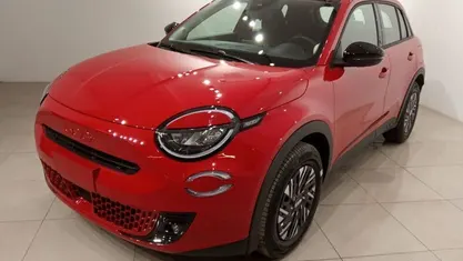 Usado Fiat 600E Red 114 kW (156 CV) 2024 Rojo