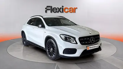 Usado Mercedes GLA200 156 CV (114 kW) 2019 Blanco SUV