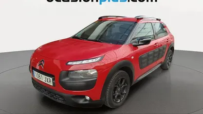 Usado Citroën C4 Cactus Feel 100 CV (73 kW) 2017 Rojo Utilitario