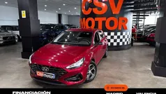 Rojo Usado 2022 Hyundai i30 Berlina | 14.850 € (Buen precio)