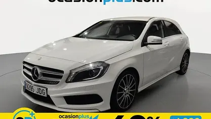 Usado Mercedes A180 AMG line 109 CV (80 kW) 2015 Blanco Utilitario