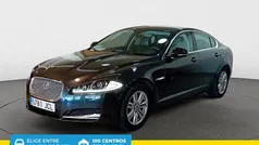 Gris Usado 2015 Jaguar XF Luxury Berlina | 16.900 € (Precio justo)