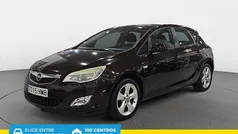 Marrón Usado 2012 Opel Astra Enjoy Utilitario | 7450 € (Precio justo)