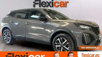 Usado Peugeot 2008 Active 101 CV (74 kW) 2023 Gris SUV