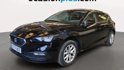 Usado Seat Leon Style 116 CV (85 kW) 2025 Negro Utilitario