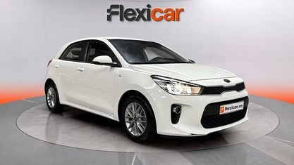 Usado Kia Rio 101 HP (74 kW) 2018 Branco Sedan