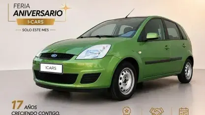 Usado Ford Fiesta Futura 68 CV (50 kW) 2008 Verde Utilitario