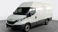 Blanco Usado 2022 Iveco Daily Berlina | 21.728 € (Buen precio)