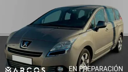 Usado Peugeot 5008 120 CV (88 kW) 2010 Monovolumen