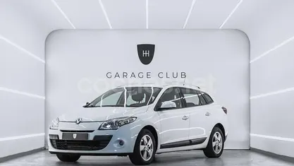 Blanco Usado 2011 Renault Mégane GrandTour Dynamique Familiar | 6299 € (Precio justo)