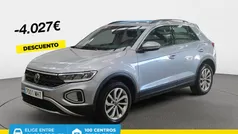 Gris / plata Usado 2023 VW T-Roc Life SUV | 23.100 € (Precio justo)