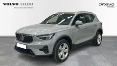 Gris Usado 2024 Volvo XC40 Core SUV | 33.500 € (Precio justo)