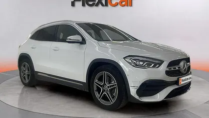 Usado Mercedes GLA200 150 CV (110 kW) 2021 SUV