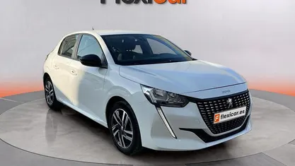 Usado Peugeot 208 Allure 101 CV (74 kW) 2023 Utilitario