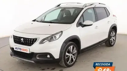 Usado Peugeot 2008 Allure 120 CV (88 kW) 2018 Blanco SUV
