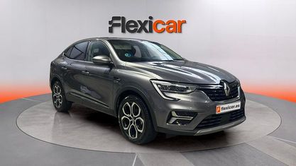 Käytetty Renault Arkana Techno 145 HP (106 kW) 2023 Harmaa Katumaasturi