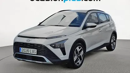 Usado Hyundai Bayon 100 CV (73 kW) 2021 Gris plata SUV