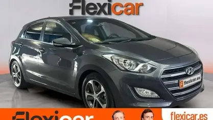 Usado Hyundai i30 GO! 101 CV (74 kW) 2017 Gris Berlina